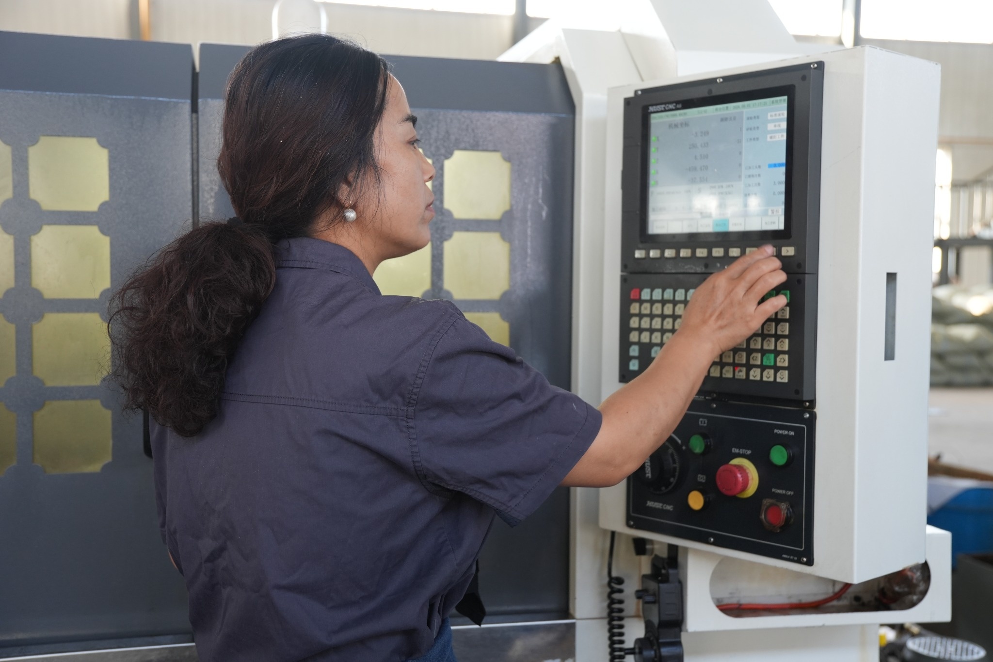 Single-Line Thread Grinding in Tap Manufacturing: How Precision Grinding Creates Accurate Tap Threads